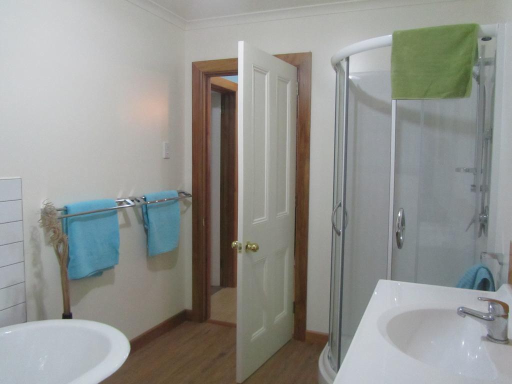Koromiko Cottage At Lochsloy Farmstay Little River Екстериор снимка